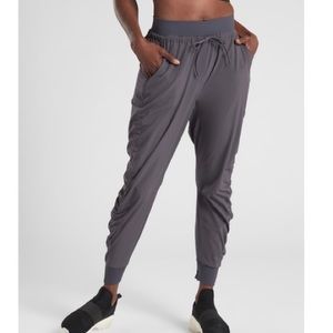 Athleta Attitude Pant Spring Night Size 2